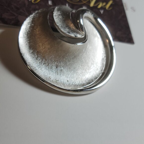 1960s Trifari Brooch Swirl Wave Modernistic Impressionistic Elegan Finish - Picture 2 of 4